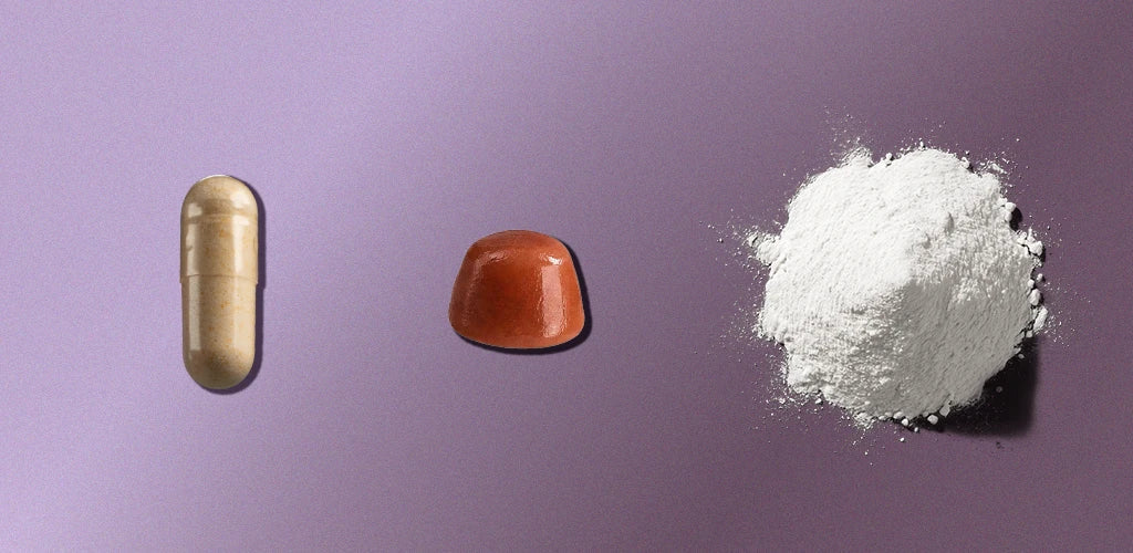 Collagene in tre formati: capsule, caramelle gommose e polvere.